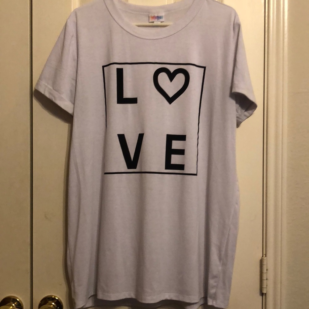 LuLaRoe Liv Tee